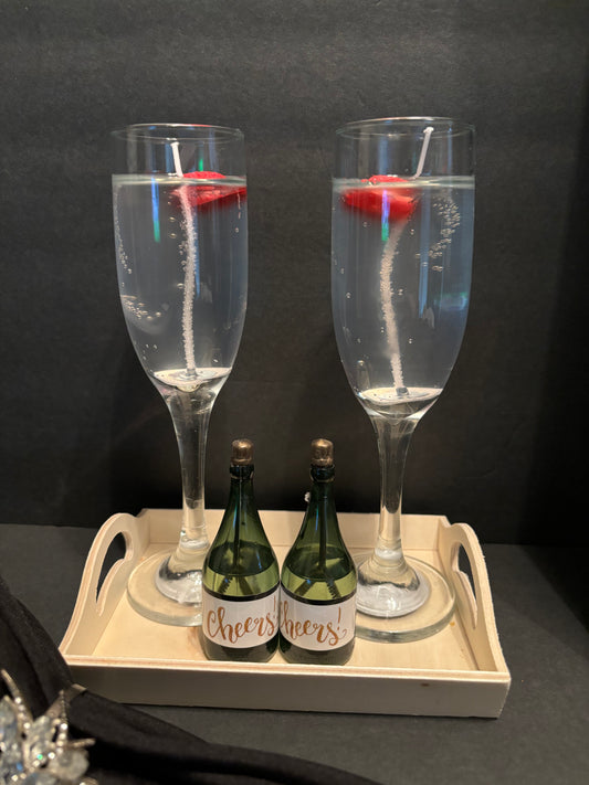 Champagne candle for 2 with strawberries and real bubbles
